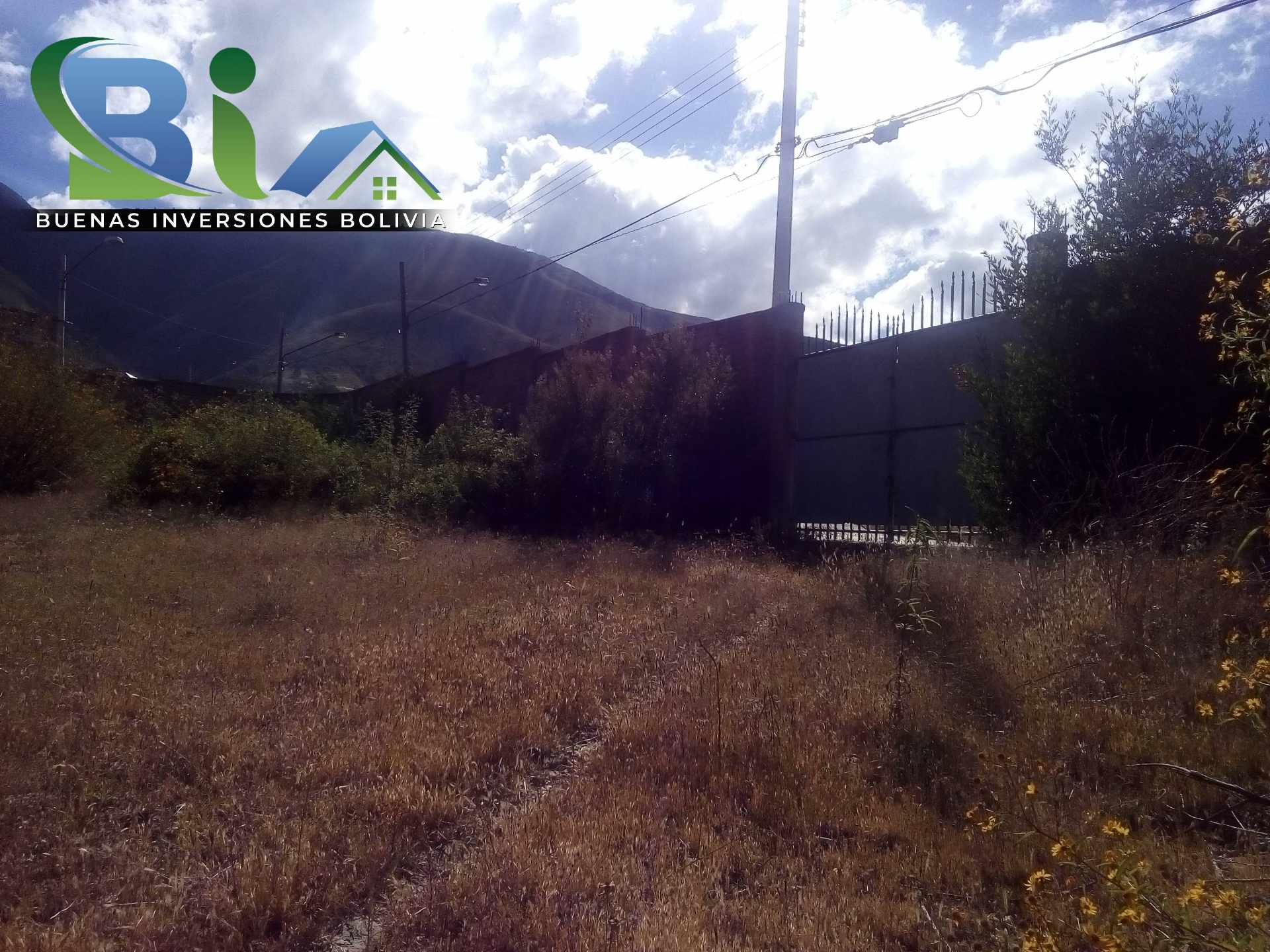 Terreno en Venta$us.190.000 LOTE AMURALLADO ESQUINA SUP.1003M2 URB. PEDREGAL ZONA  PACATA    Foto 11