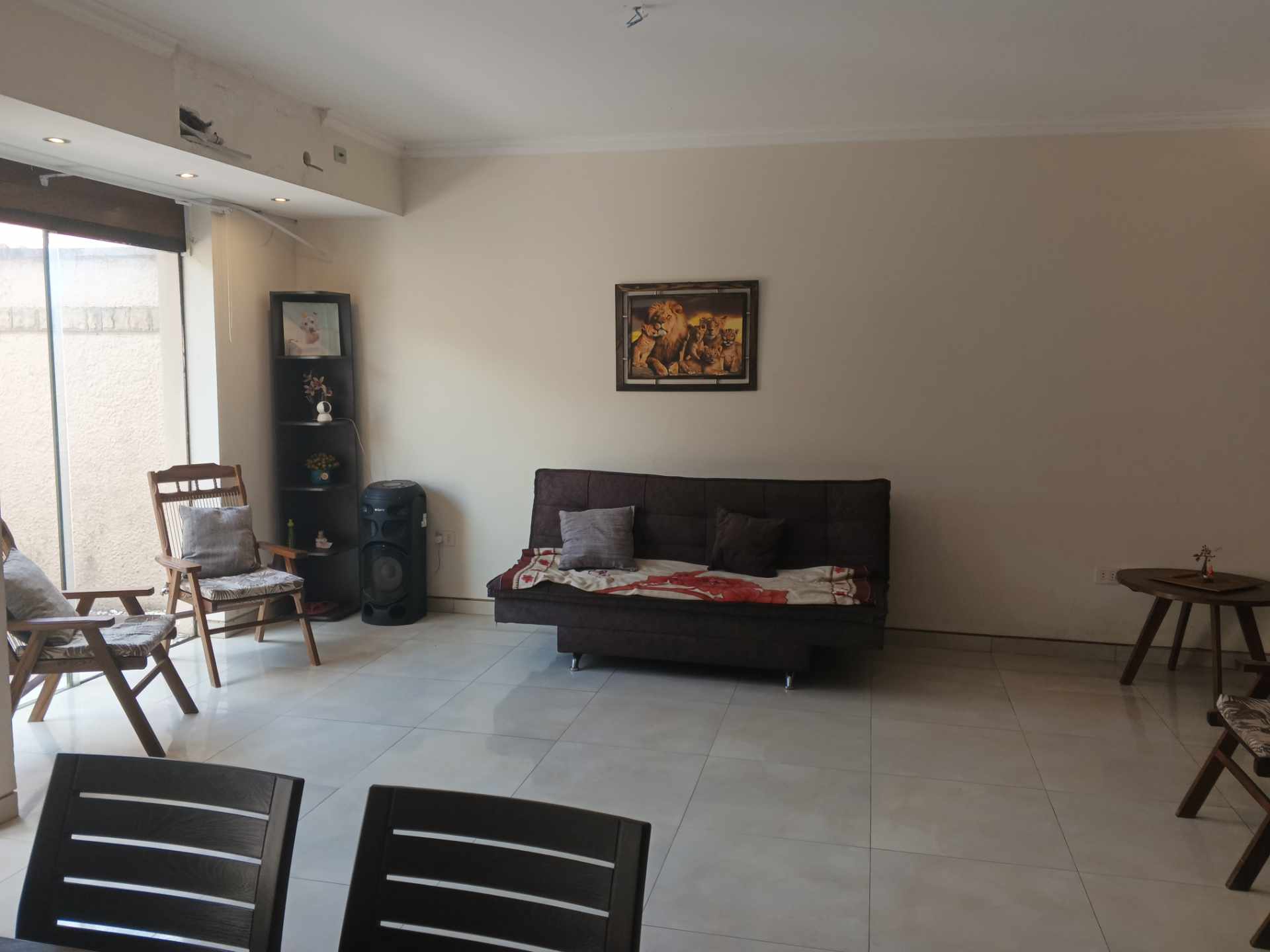 Casa en Entre 4to y 5to anillo Oeste en Santa Cruz de la Sierra 4 dormitorios 4 baños 2 parqueos Foto 6