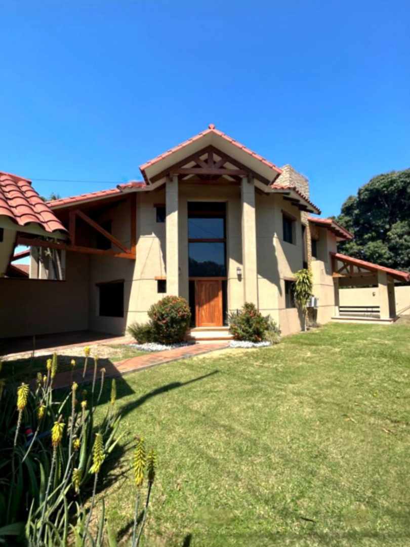 En Alquiler a $us 1,500 Foto 14