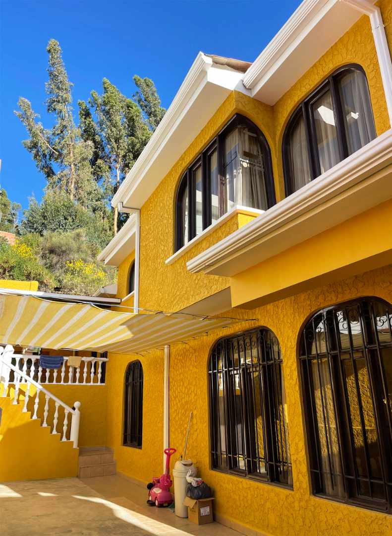 Casa en VentaAchumani Calle 40 6 dormitorios 5 baños 3 parqueos Foto 3