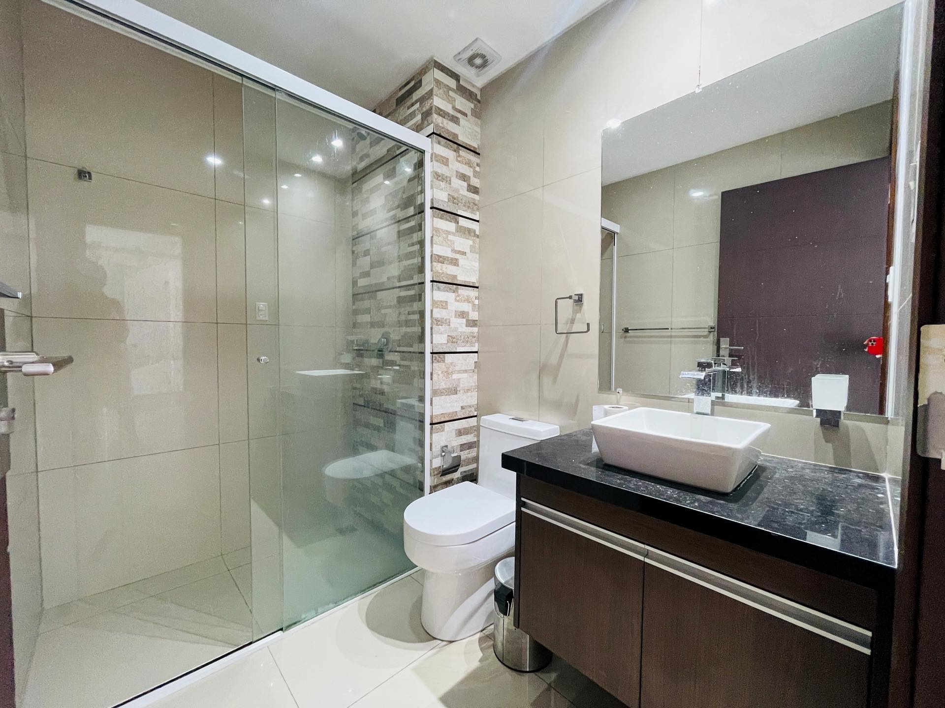 Departamento en VentaEdificio San Nicolas III 2 dormitorios 2 baños 1 parqueos Foto 9