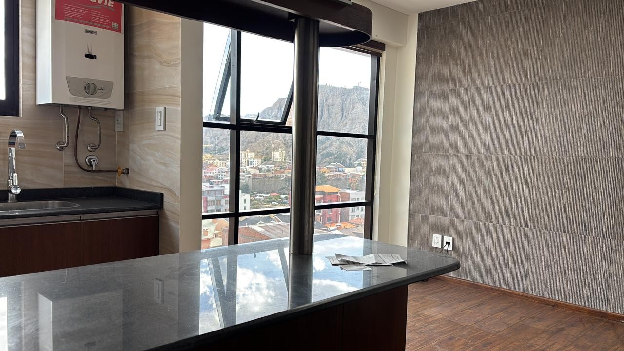 En Alquiler a Bs 2,800 Foto 5