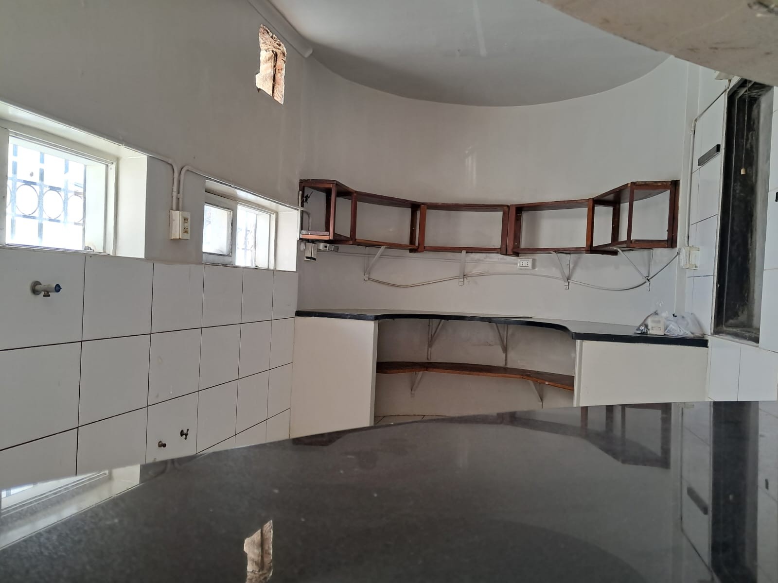 En Alquiler a $us 1,800 Foto 14