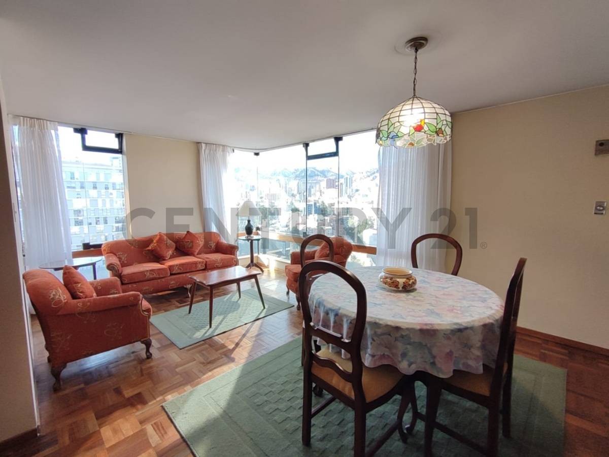 Departamento en San Jorge en La Paz 2 dormitorios 3 baños 1 parqueos Foto 17