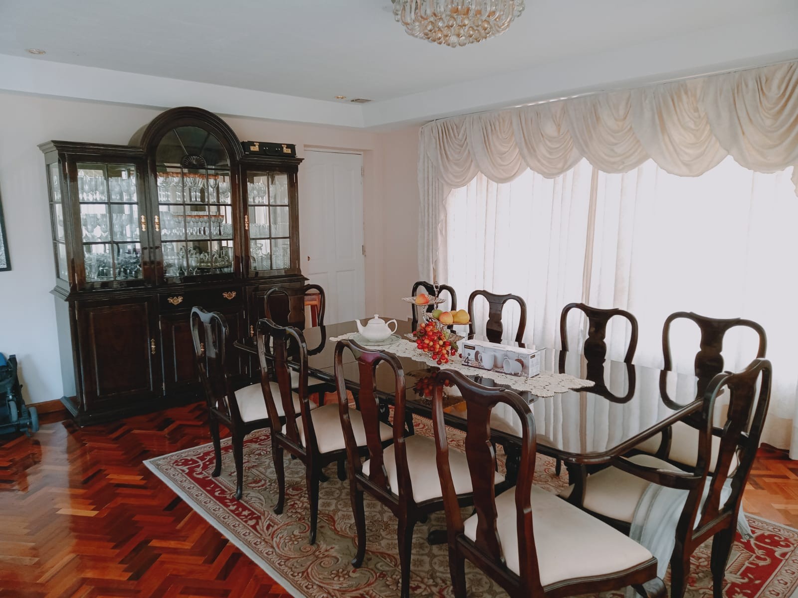 Casa en San Alberto en La Paz 4 dormitorios 6 baños 2 parqueos Foto 9