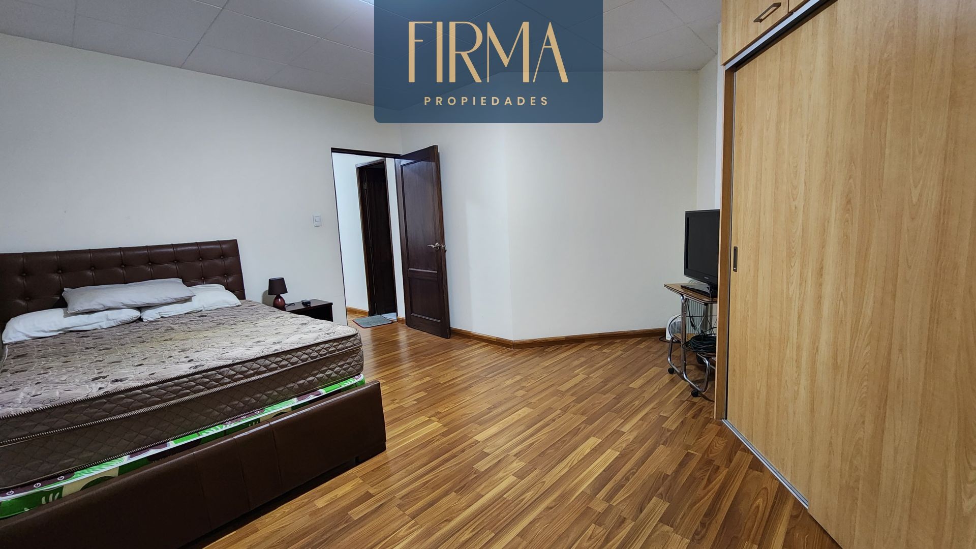 Departamento en Miraflores en La Paz 1 dormitorios 2 baños  Foto 4