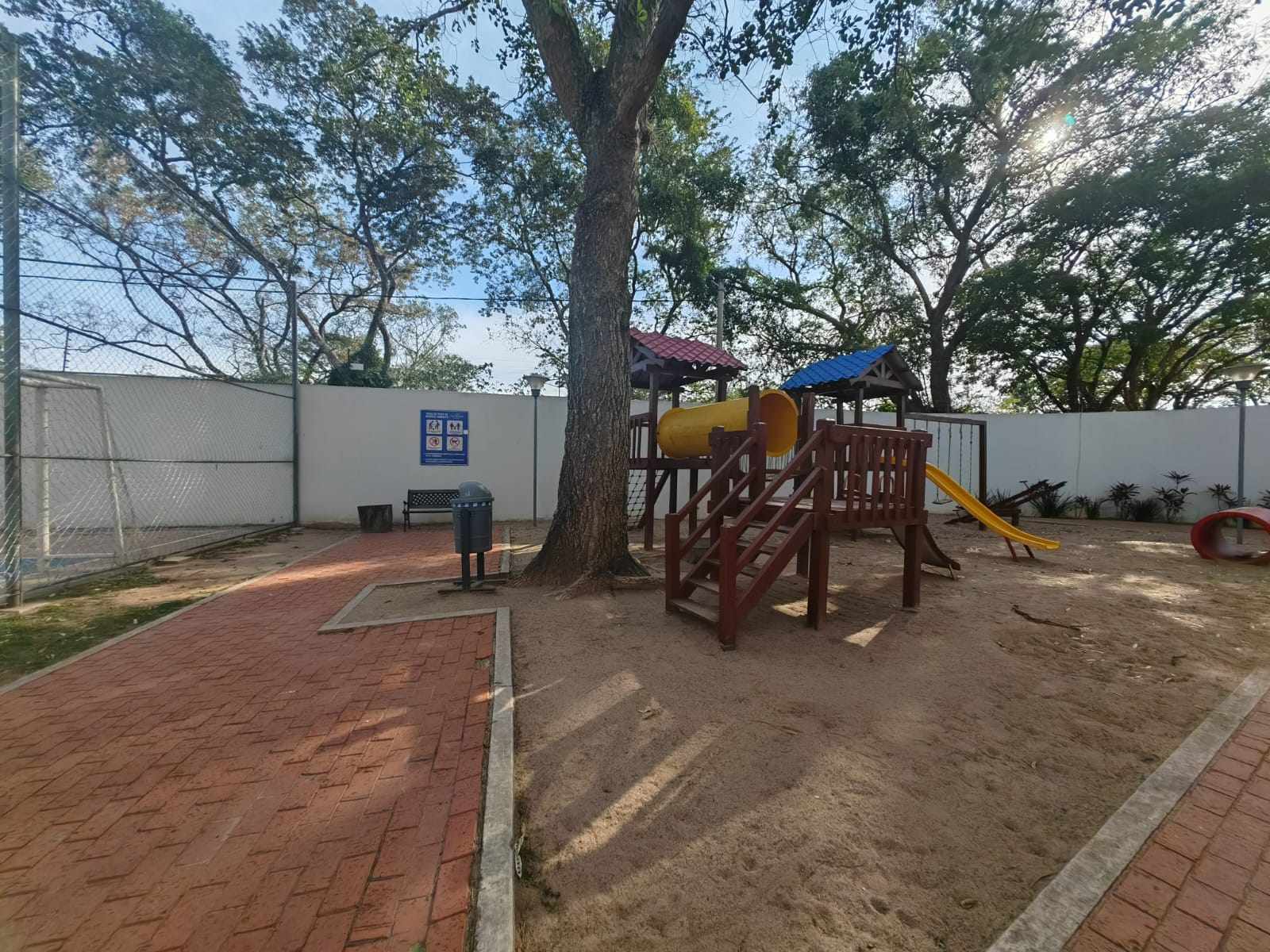 Casa en Entre 6to y 7mo anillo Oeste en Santa Cruz de la Sierra 3 dormitorios 3 baños 2 parqueos Foto 5