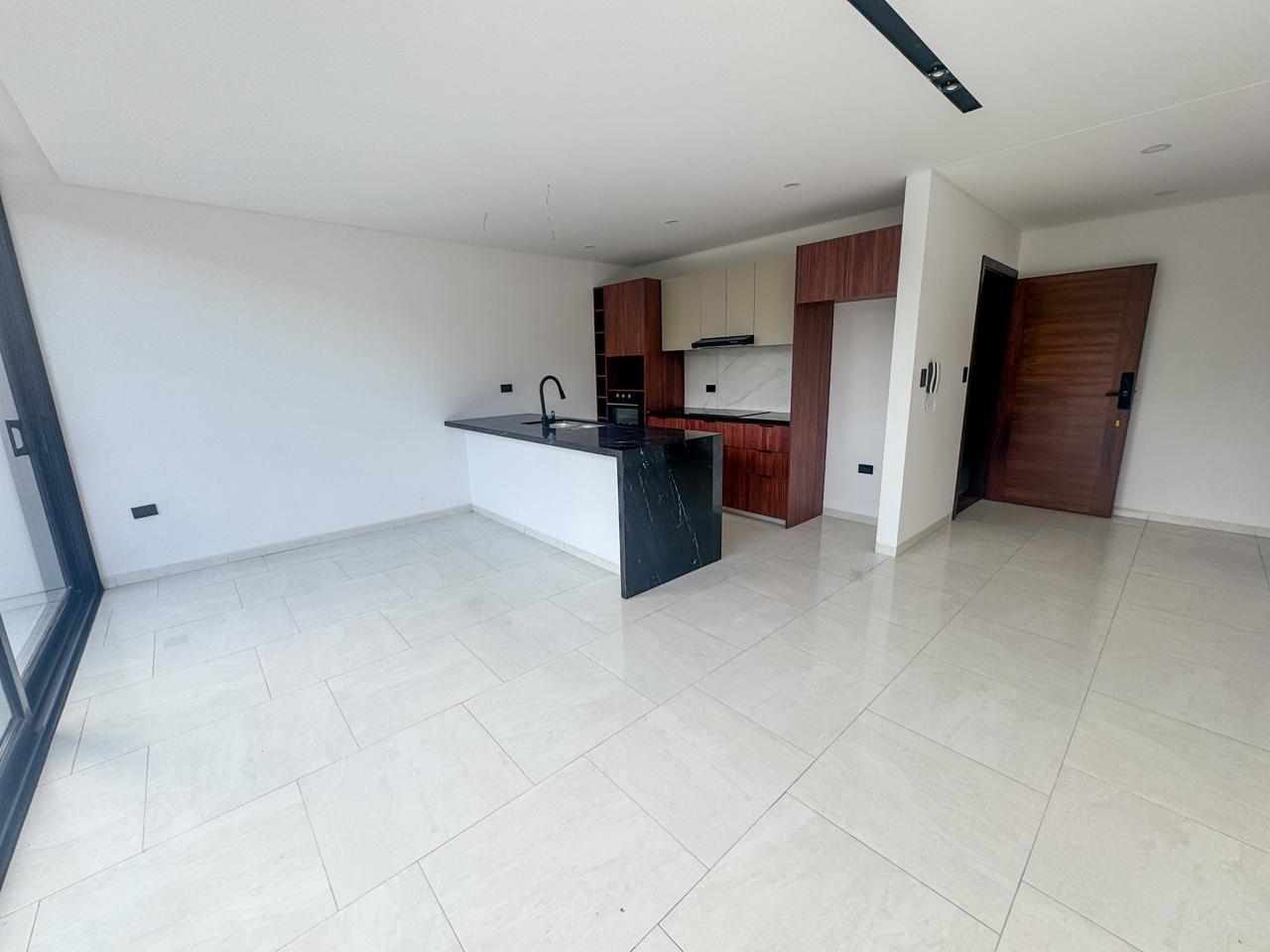 Departamento en Venta5to y 6to Anillo entre Banzer y Beni 2 dormitorios 2 baños  Foto 3