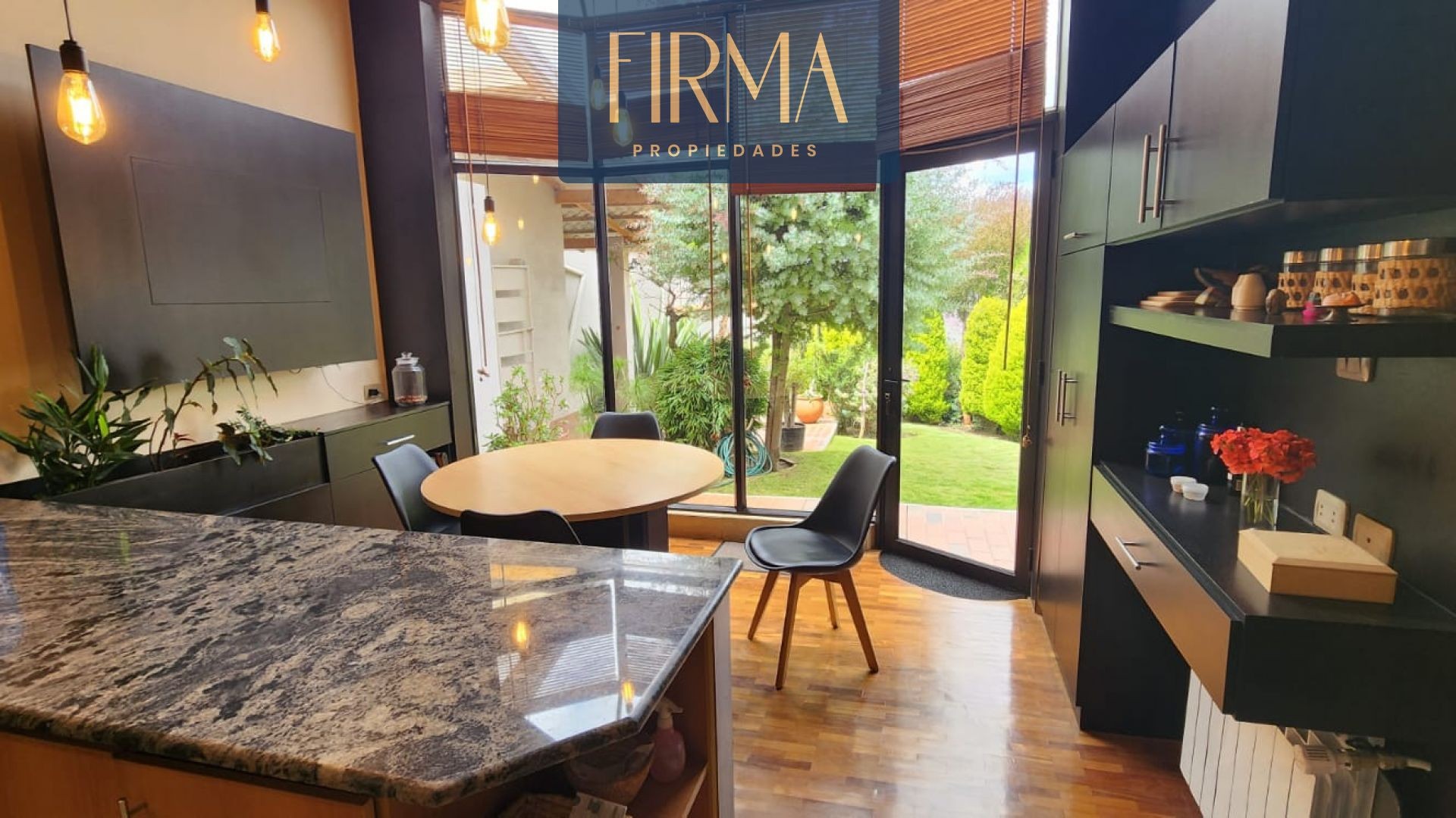 Casa en VentaLas Lomas de Achumani 3 dormitorios 3 baños 2 parqueos Foto 15