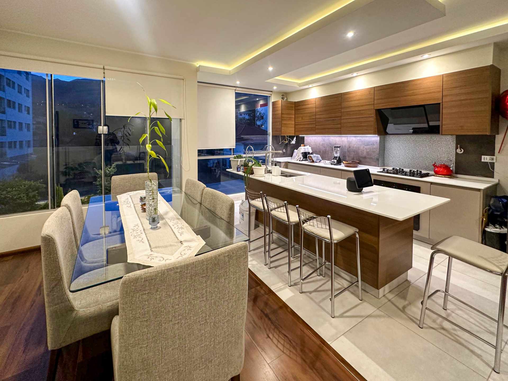 Departamento Edif. Jardines de Aranjuez, A. Quijarro (A 1 Cuadra del parque Fidel Anze). Foto 1