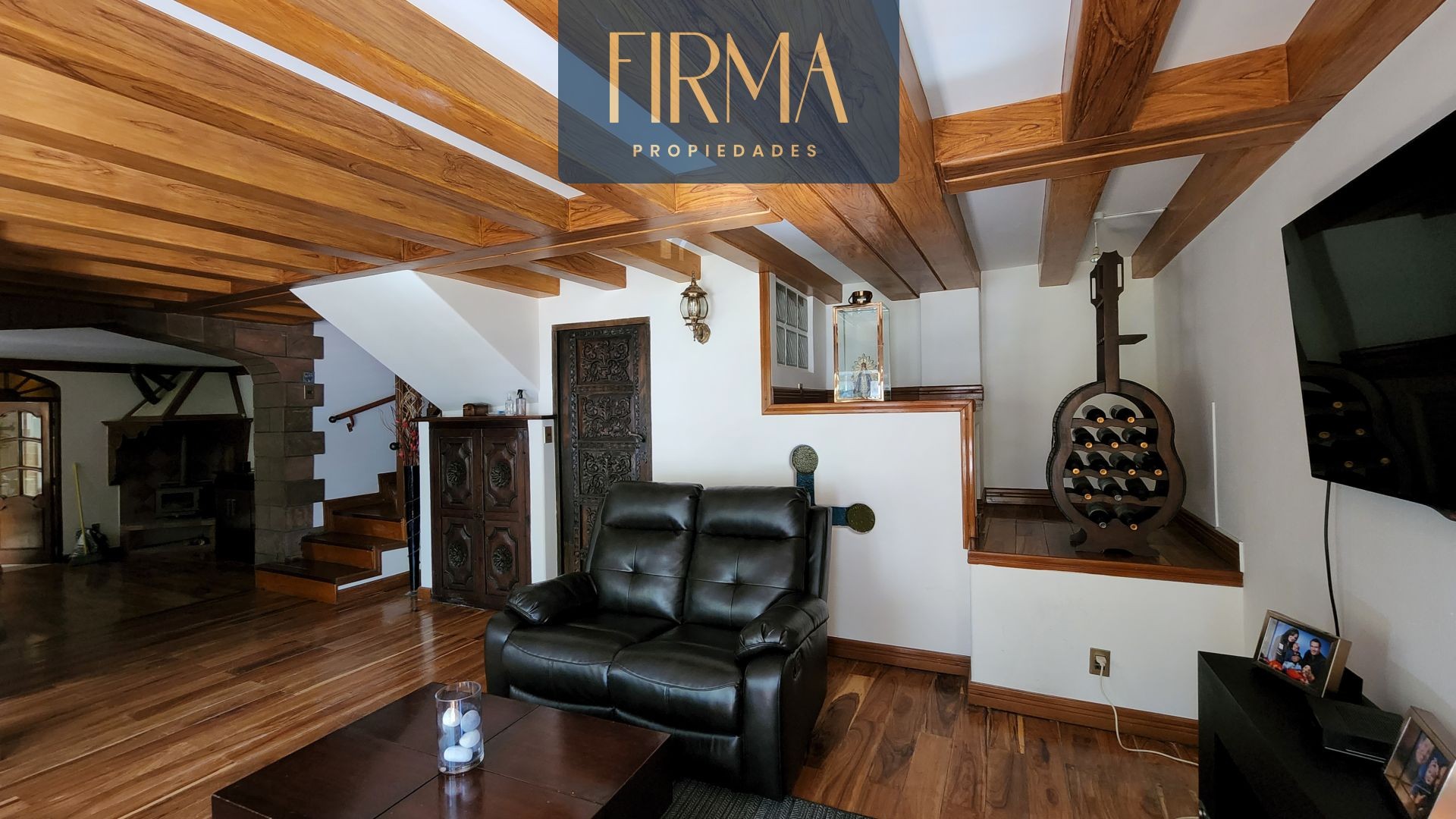 Casa en Achumani en La Paz 2 dormitorios 3 baños 1 parqueos Foto 1