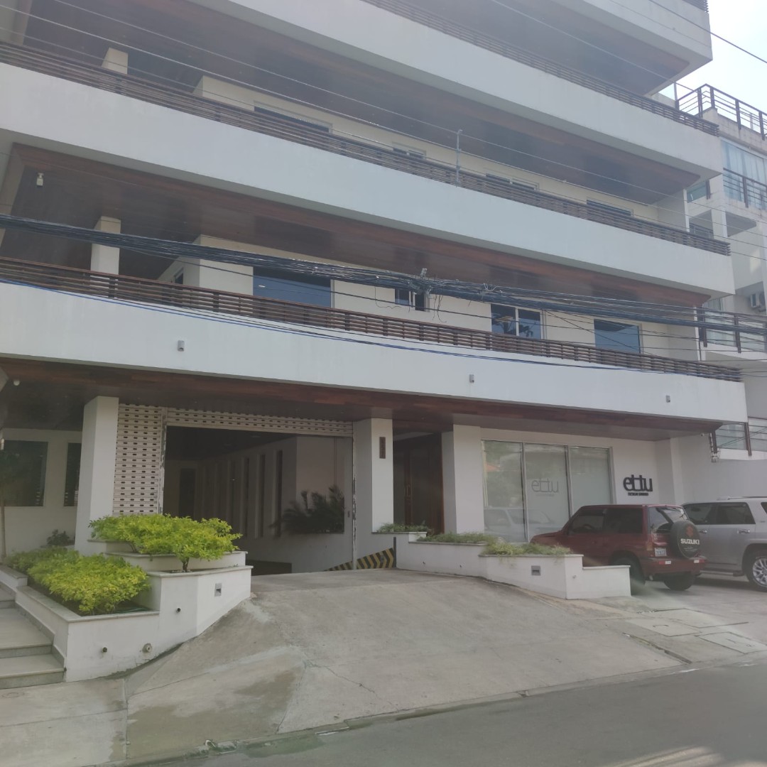 Oficina en AlquilerEQUIPETROL CALLE LOS LIRIOS ESQUINA FLAMBOYANOS 10 dormitorios 6 baños  Foto 17