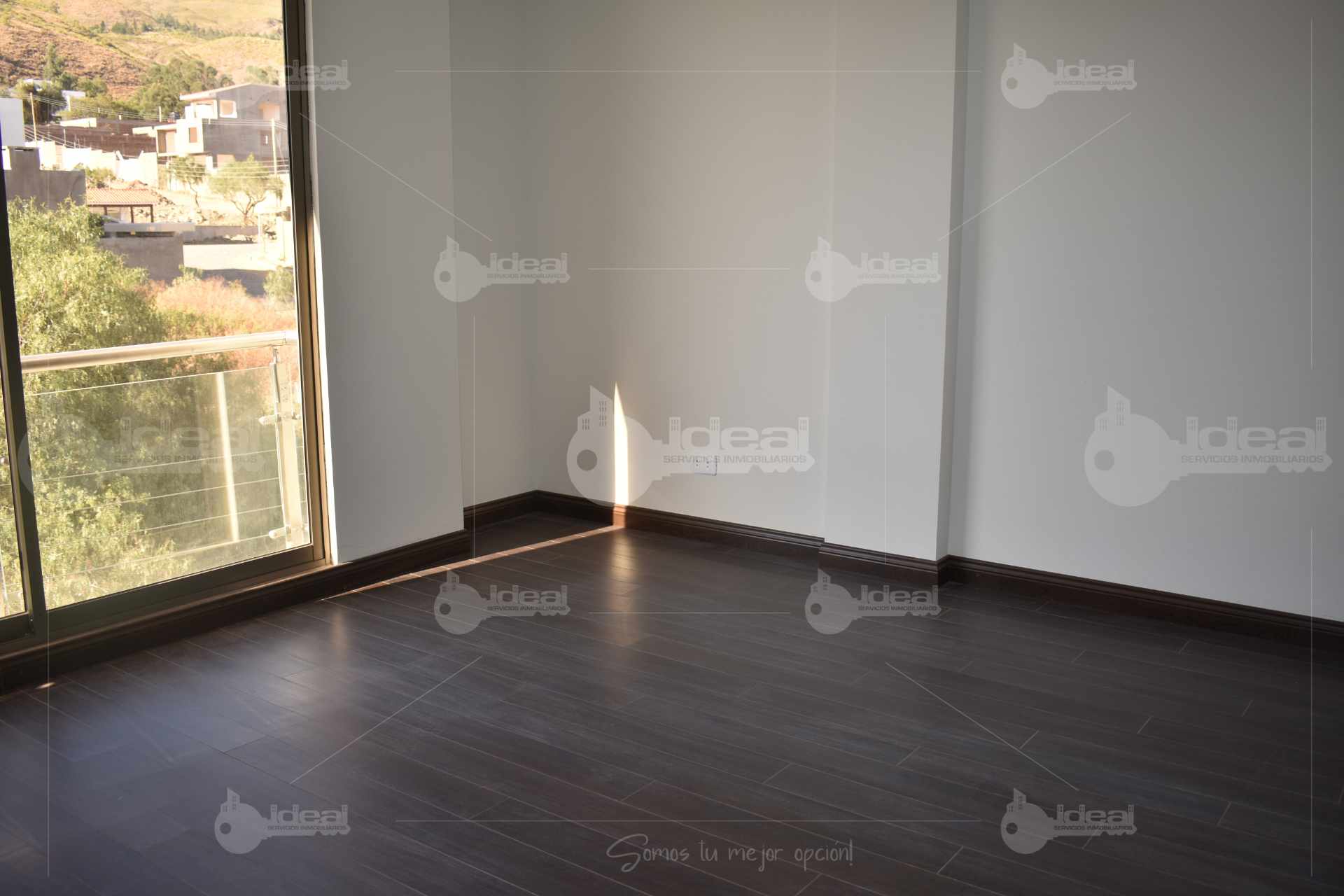 Departamento en VentaDpto inmediaciones urb. el mirador 3 dormitorios 2 baños 1 parqueos Foto 4