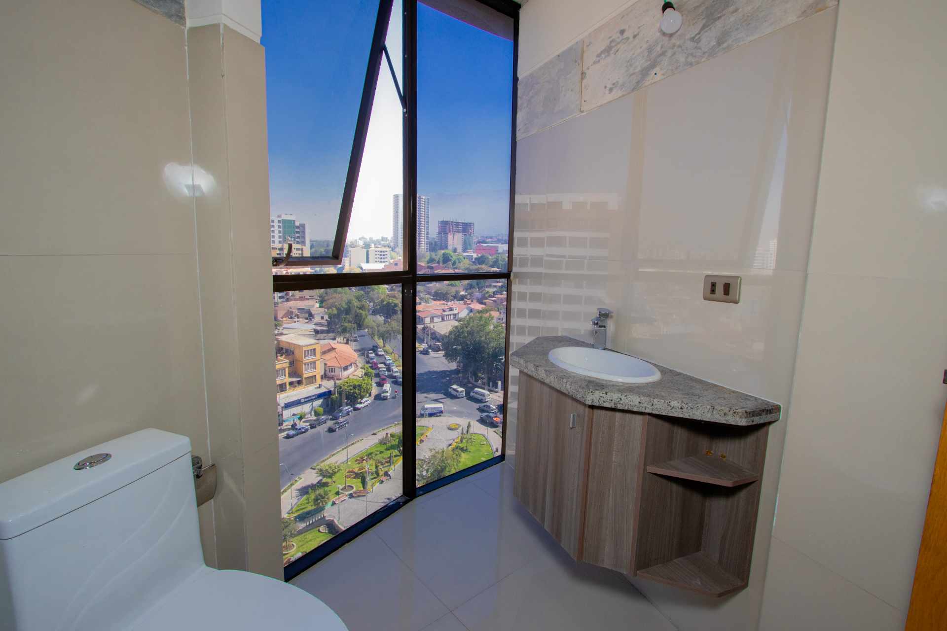 Departamento en Cala Cala en Cochabamba 3 dormitorios 4 baños 1 parqueos Foto 10