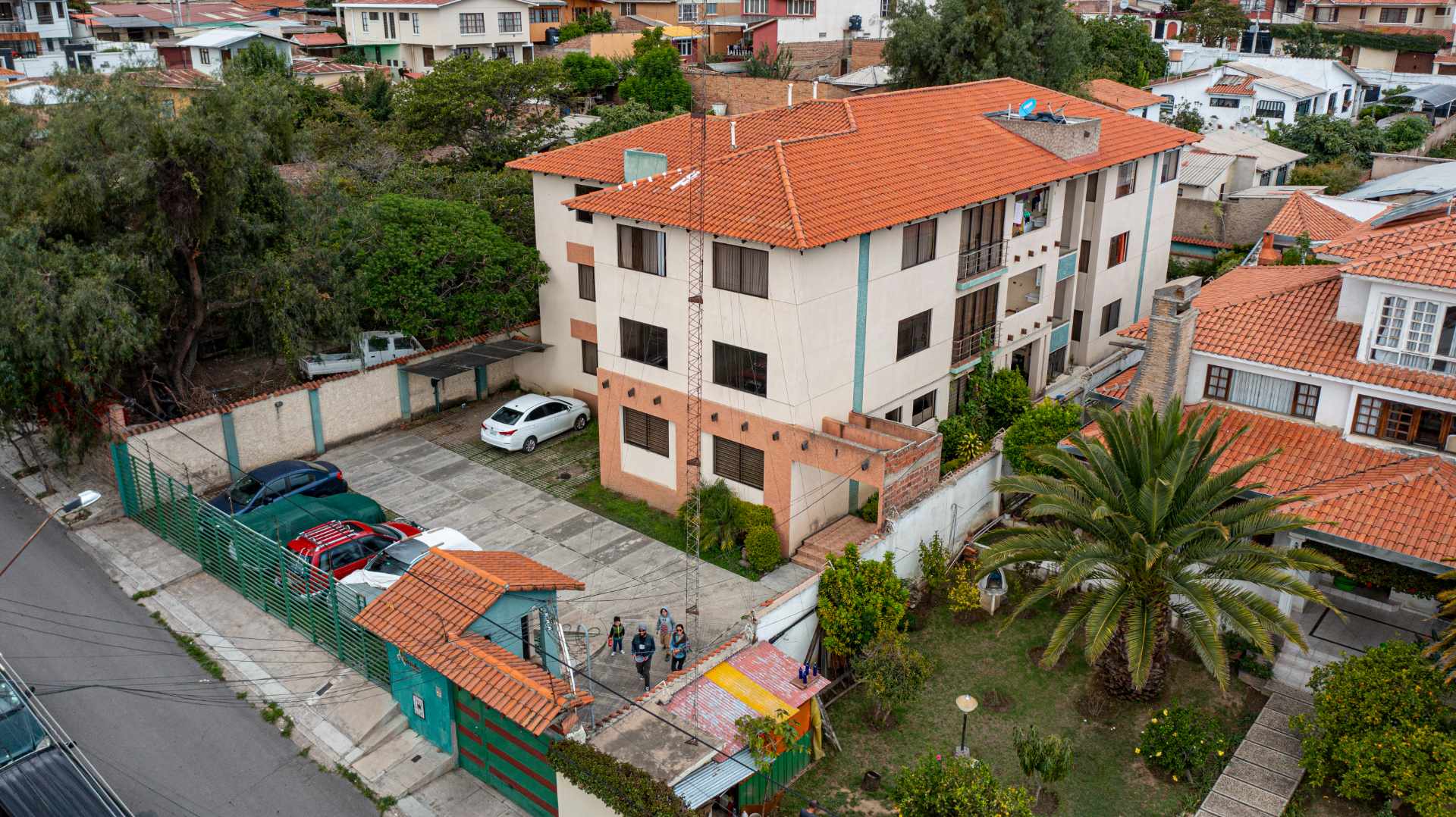 Departamento en VentaCalle los Laureles 3 dormitorios 2 baños 1 parqueos Foto 1