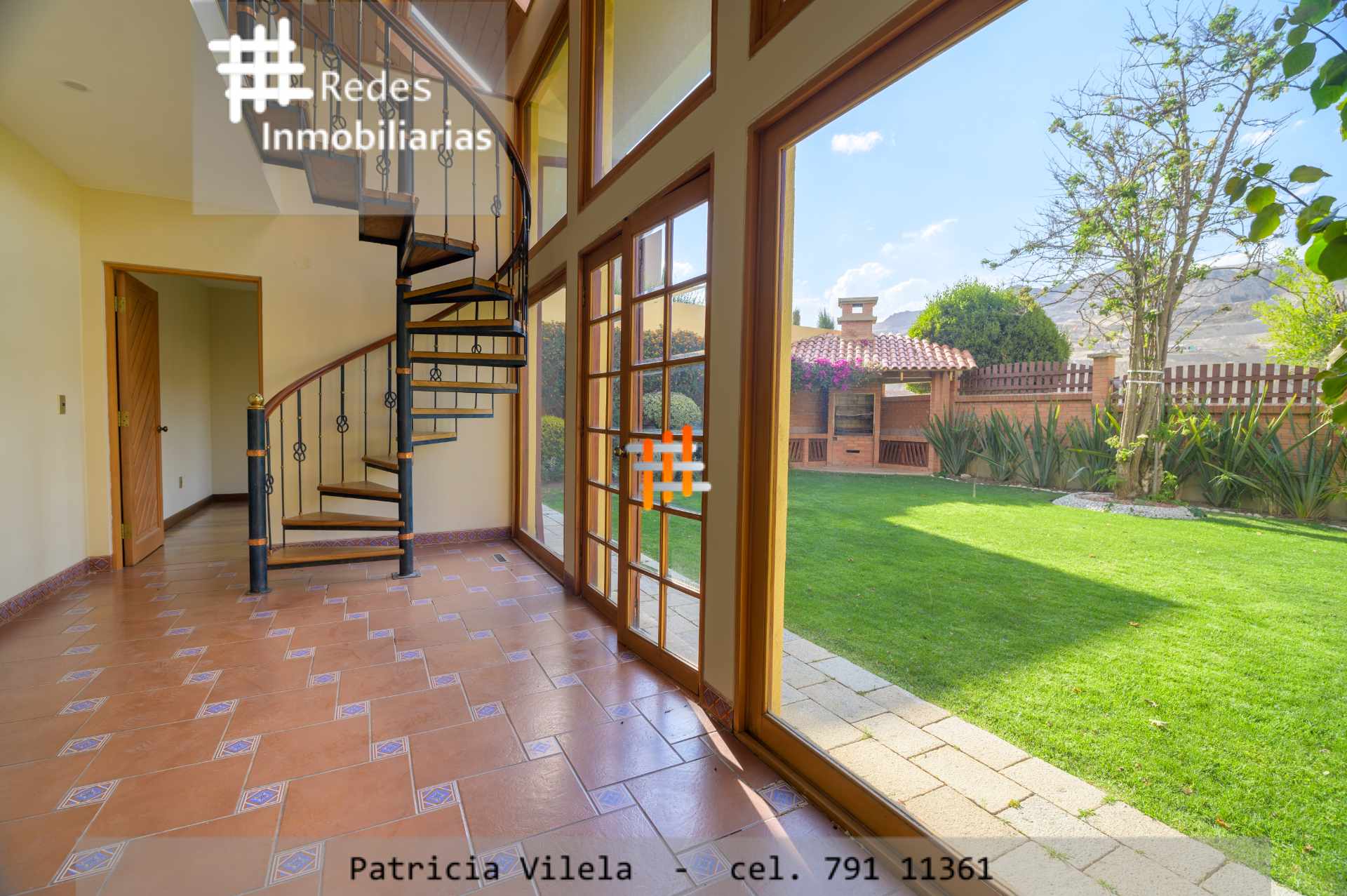 Casa HERMOSA CASA EN VENTA  MALLASILLA CONDIMINIO PRIVADA  ISLA  DEL SOL - CLUB DE GOLF  Foto 3