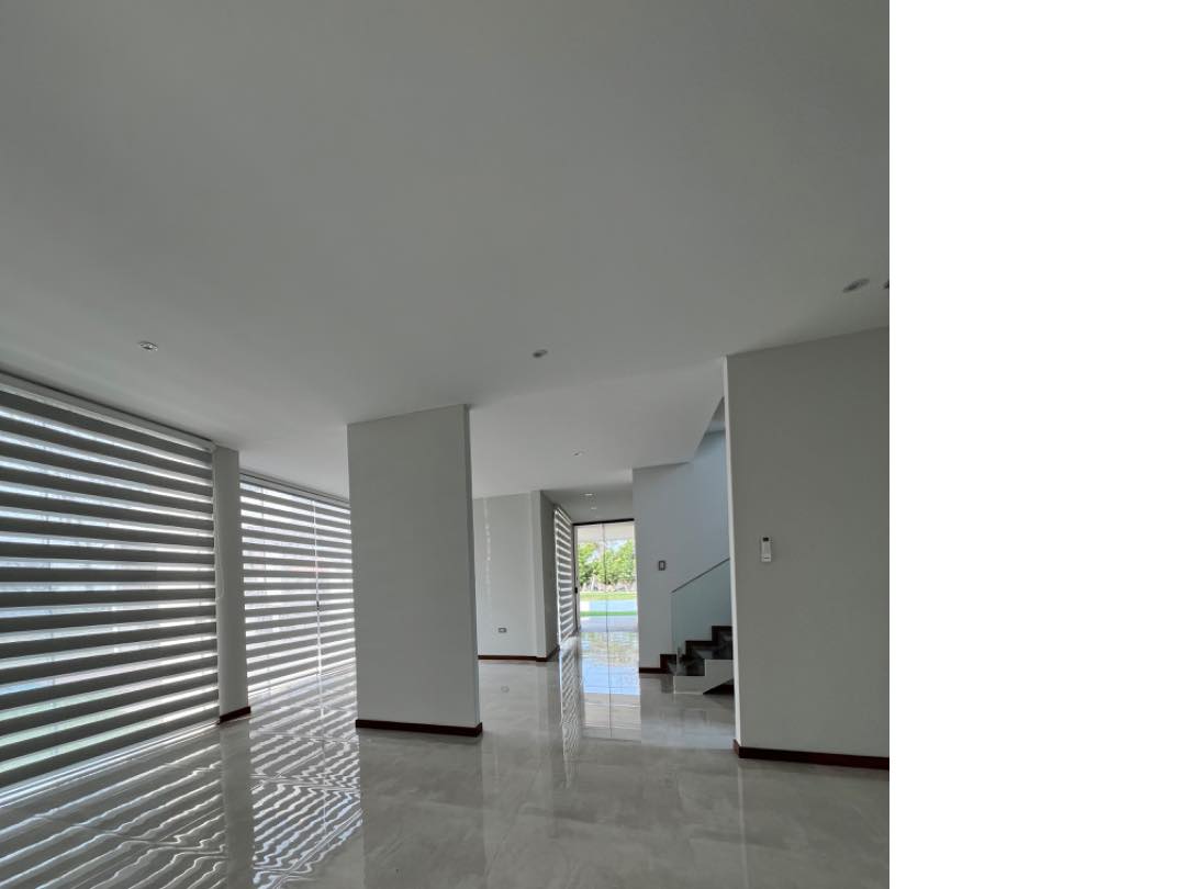 Casa en AlquilerCONDOMINIO EXCLUSIVO ZONA URUBO CERCA AL PUENTE 3 dormitorios 5 baños 4 parqueos Foto 17