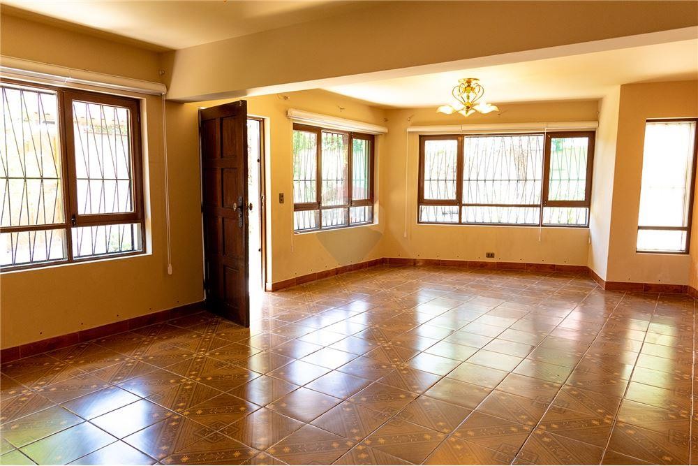 Casa en Venta2104 Avenida Melchor Perez de Olguin - Av. Melchor Perez esq. Acre - Oeste - Cochabamba Foto 8