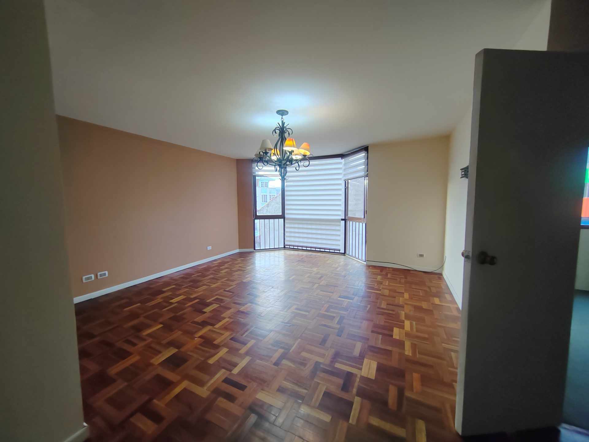 Departamento en AlquilerCota cota, calle 31 incluye expensas  Foto 9