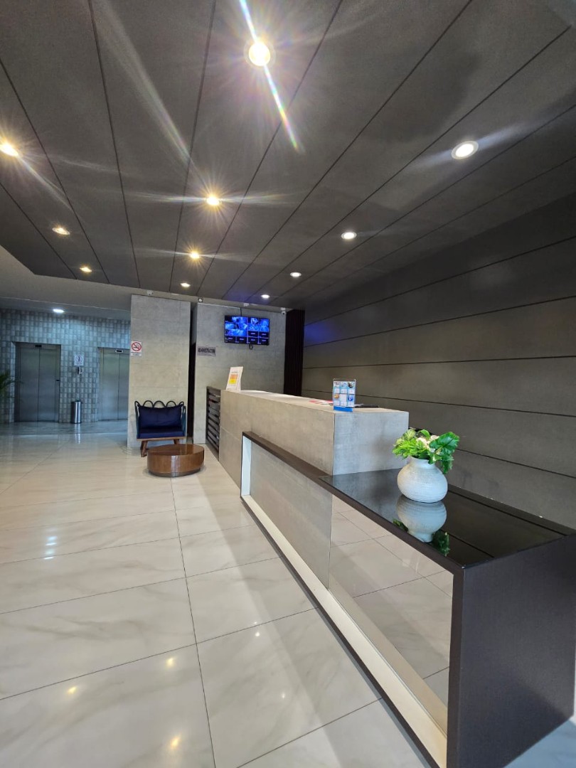 En Alquiler a $us 450 Foto 16