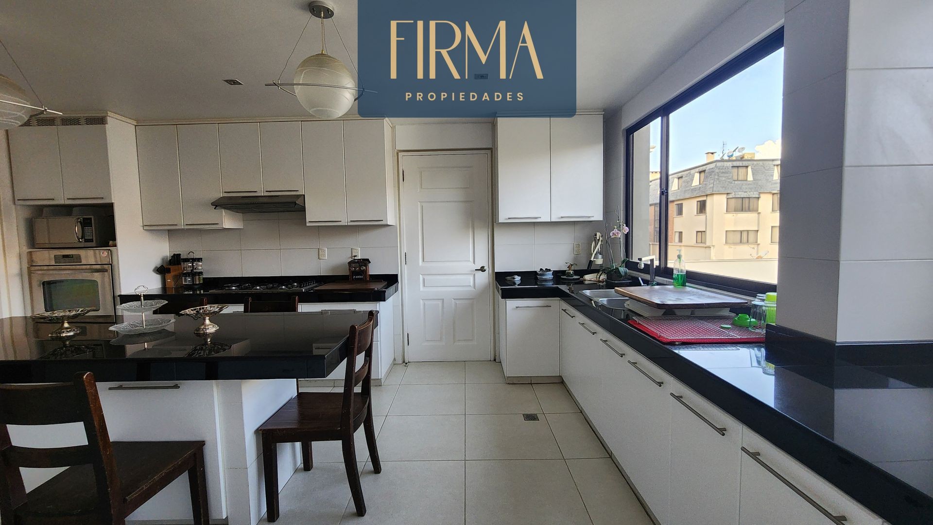 Departamento en VentaDUPLEX DE LUJO EN VENTA CON SAUNA Y JARDÍN PRIVADO EN CALACOTO 3 dormitorios 5 baños 3 parqueos Foto 10
