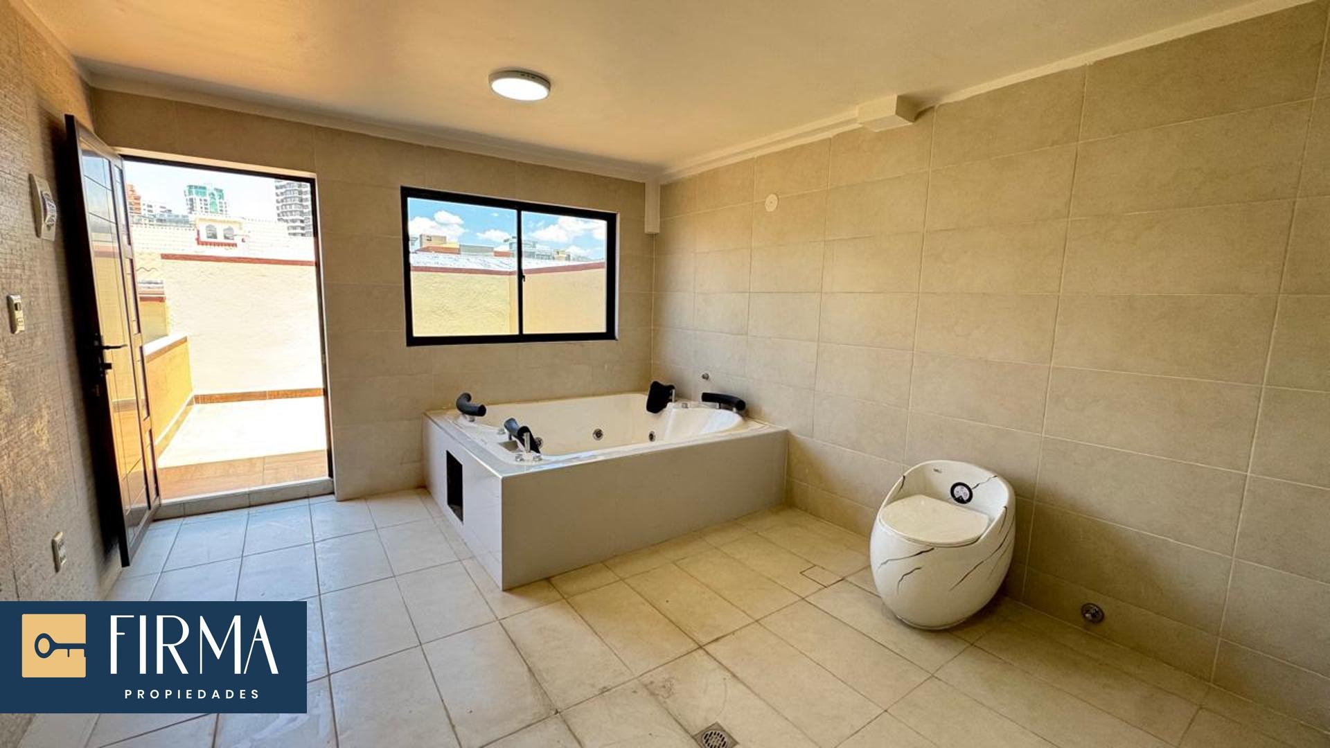 Casa en AlquilerCASA EN ALQUIER, ACHUMANI 4 dormitorios 6 baños 3 parqueos Foto 12