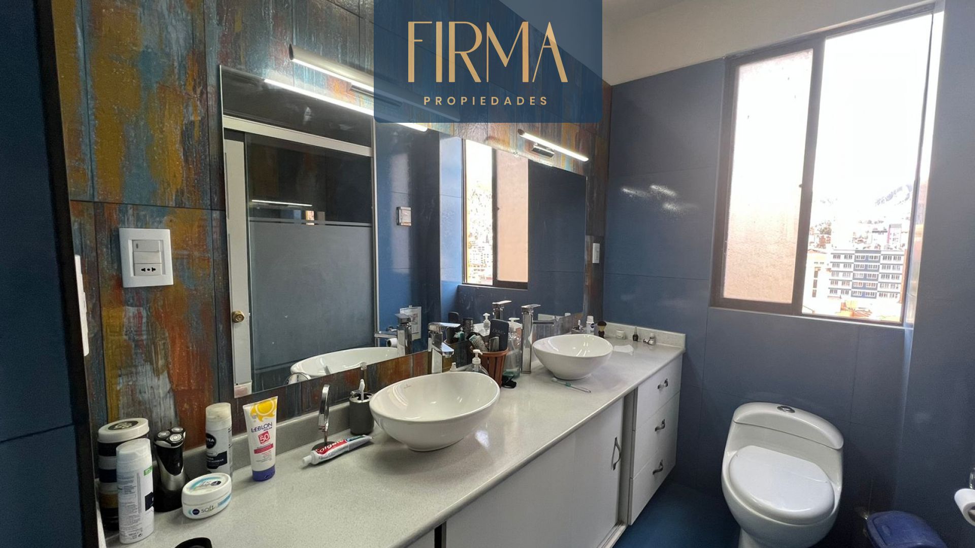 Departamento en AnticréticoPENTHOUSE EN ANTICRETICO EN MIRAFLORES 4 dormitorios 4 baños 2 parqueos Foto 5