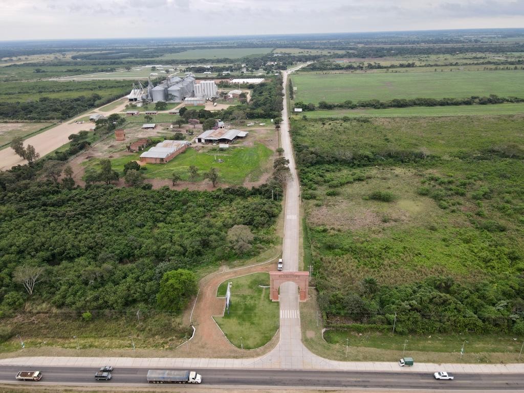 Terreno En Venta de 1 a 8 Hectáreas Sobre Carretera Cotoca - Pailas ($us 26 x m2) Foto 3