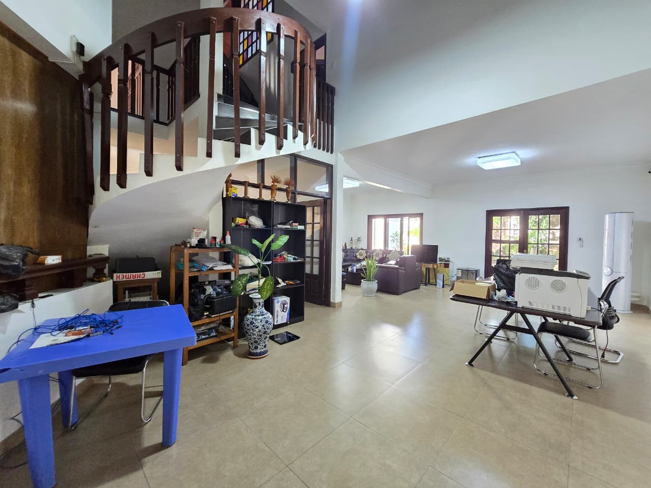 Casa en Venta⭐ CASA EN AVENIDA PRINCIPAL AV. RÍO GRANDE CON GRAN TERRENO, 5 SUITES Y GARAJE MÚLTIPLE Foto 9