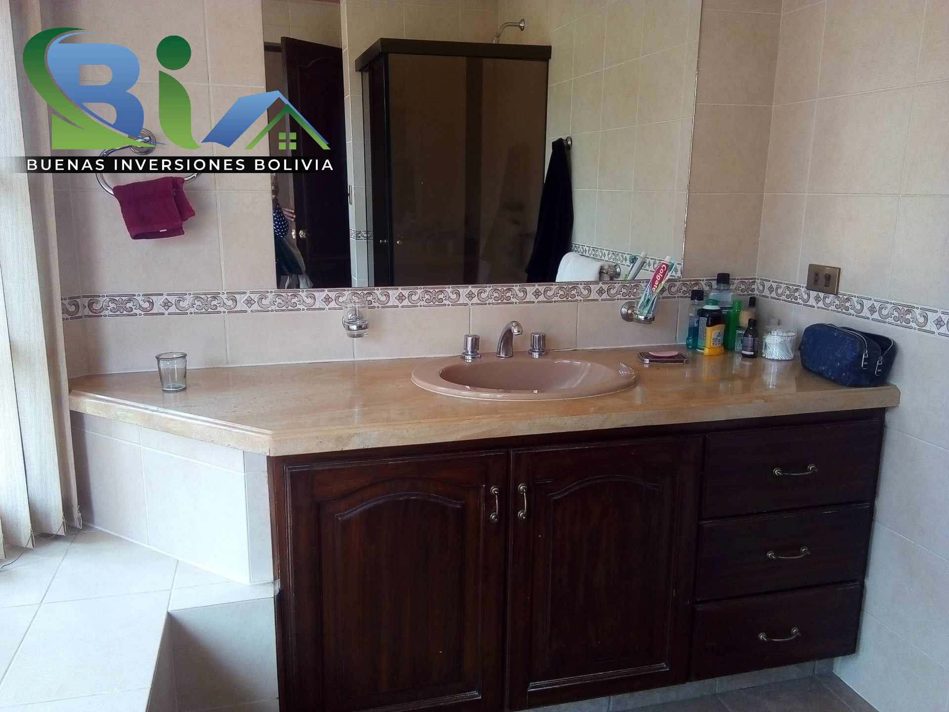 En Alquiler a $us 1,280 Foto 36