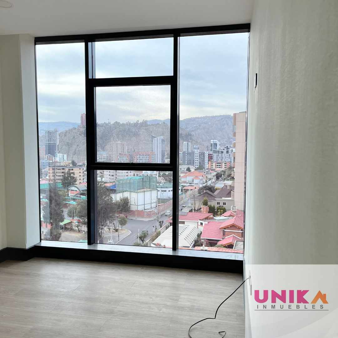 Oficina en San Miguel en La Paz 4 dormitorios 4 baños  Foto 5