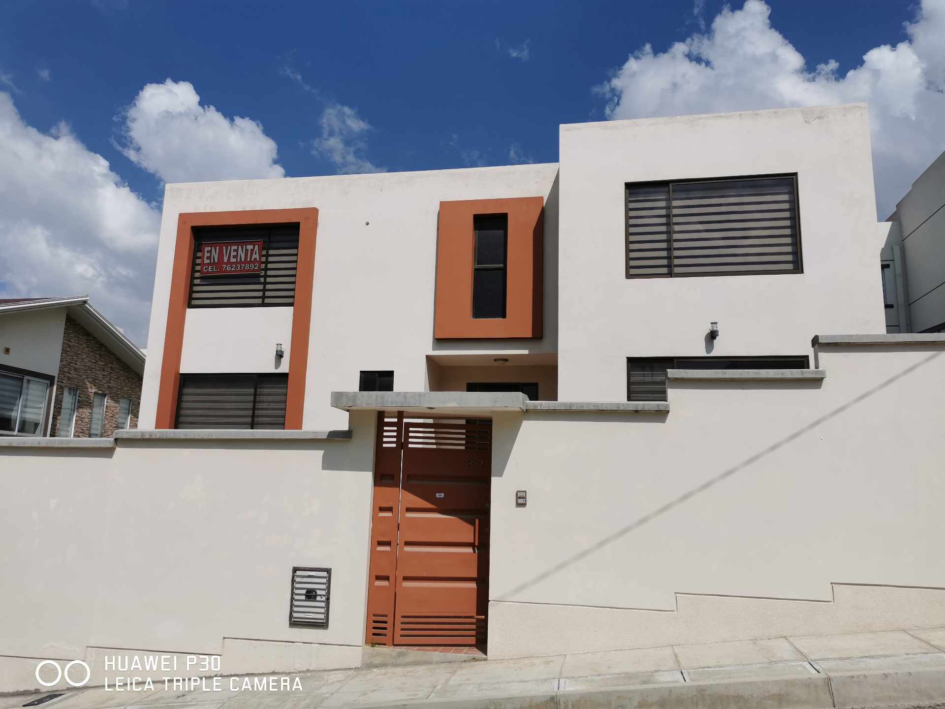 Casa en VentaMallasilla, Urb. Serranías del Golf, calle 3 nro. 37 3 dormitorios 5 baños 2 parqueos Foto 1