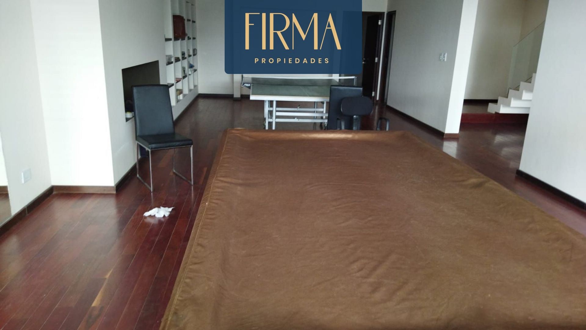 Casa en VentaCASA EN VENTA, COTA COTA 3 dormitorios 5 baños 5 parqueos Foto 3