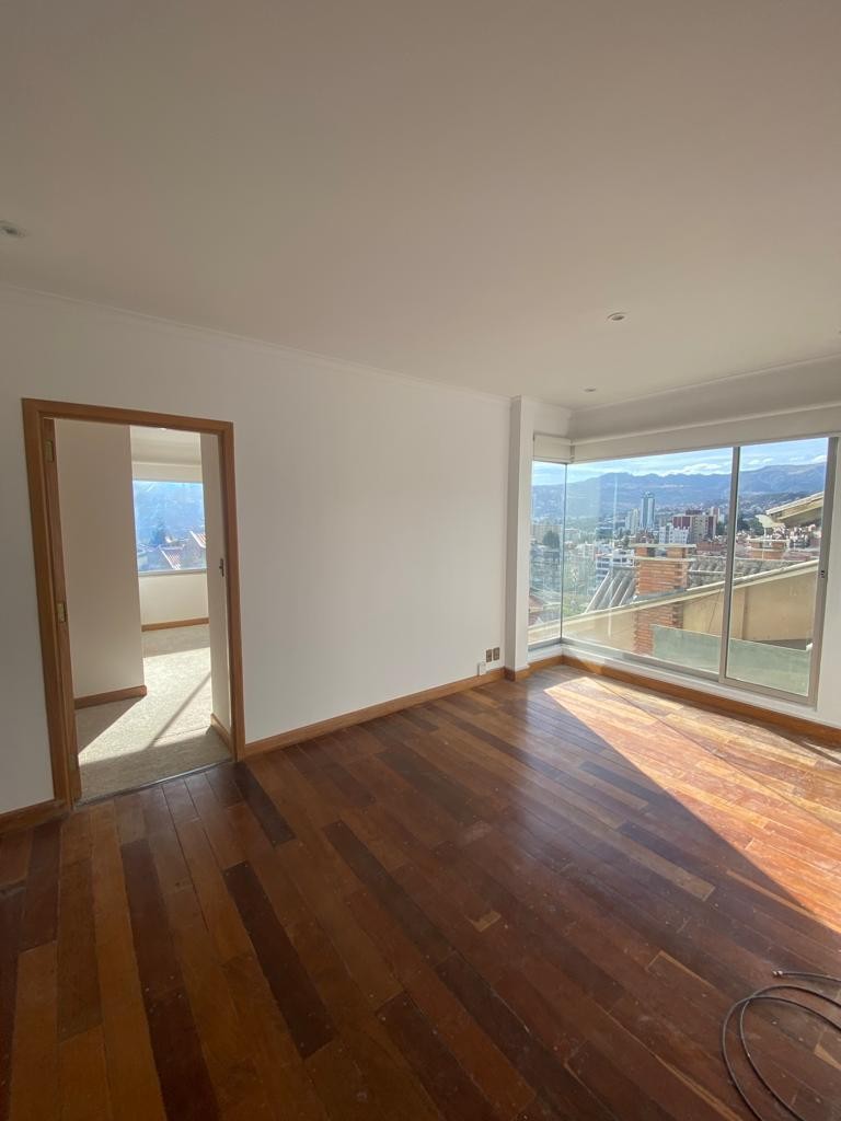 Departamento en Auquisamaña en La Paz 3 dormitorios 5 baños 1 parqueos Foto 2