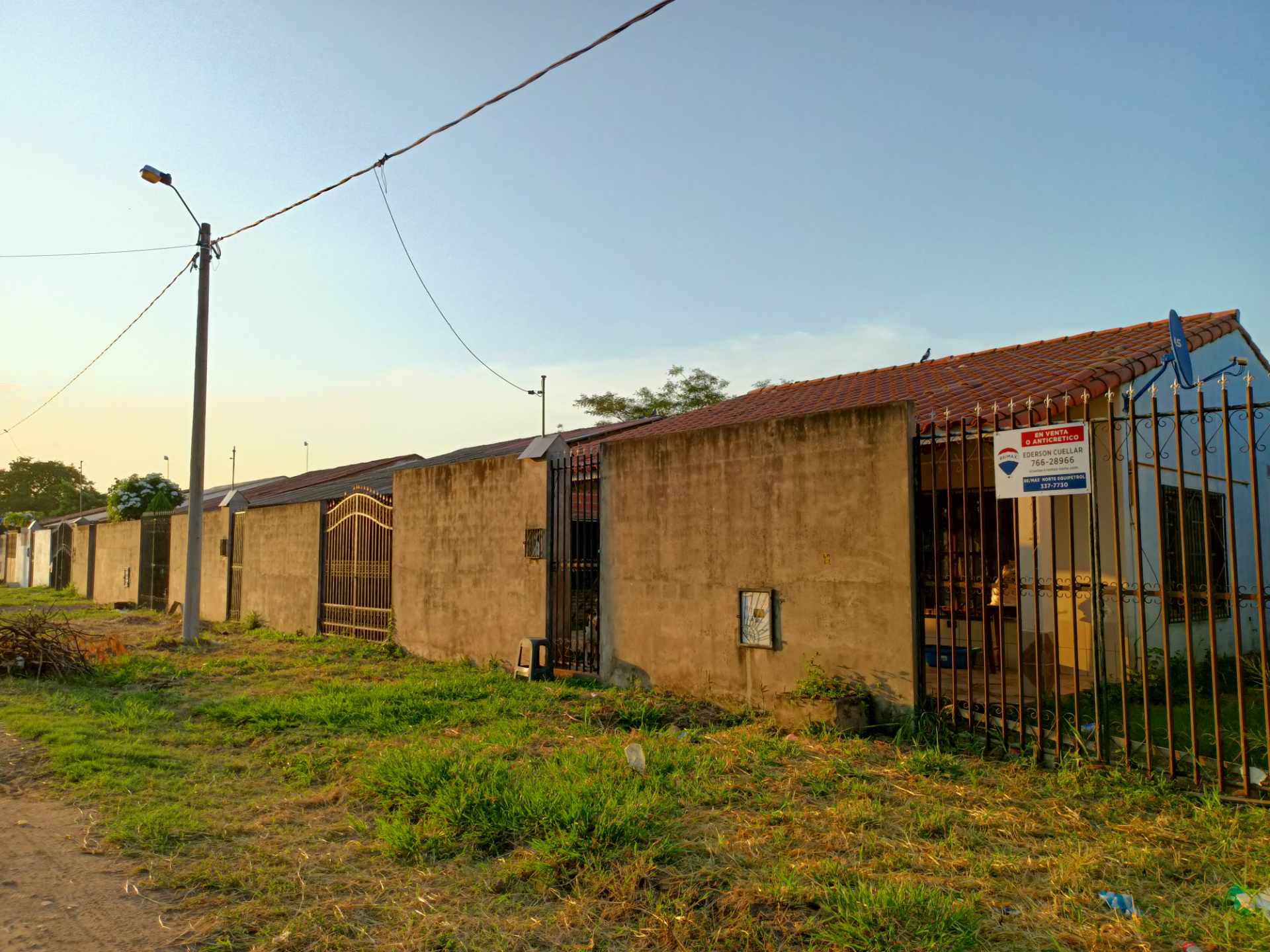 Casa Urb. Leónidas, Barrio el Terrado III. Cerca a Mercado Bicentenario Foto 10