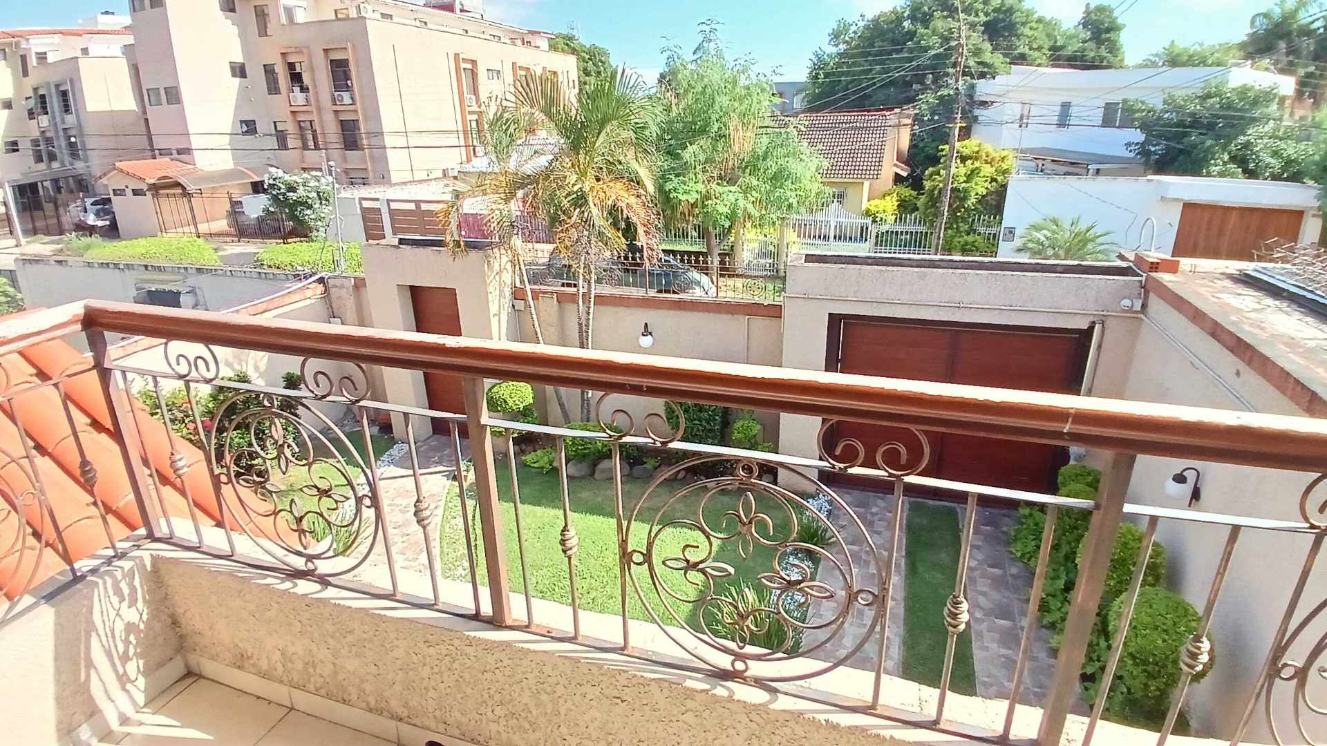 Casa 📍 Ubicación: 5º Anillo – Entre Alemana y 2 de Agosto Foto 6