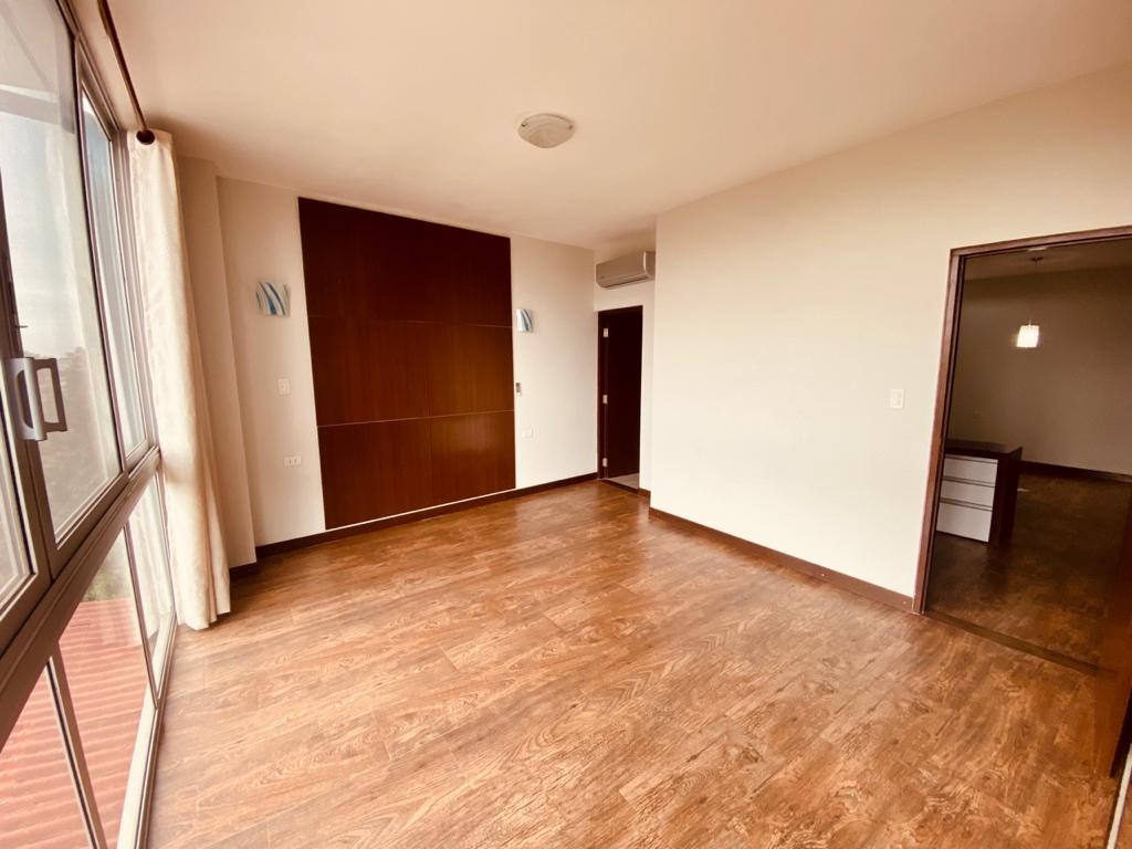 Departamento Urbarí Calle Baracea Foto 5