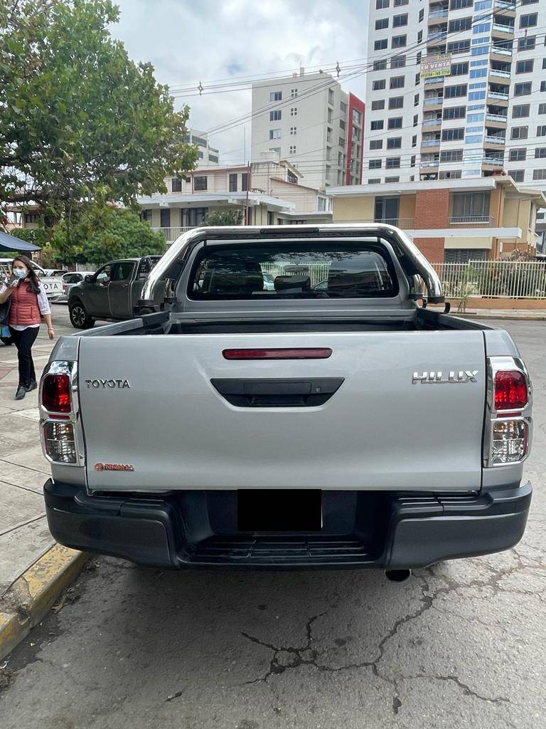 Terreno en Venta$us.32.800.-  CAMIONETA TOYOTA HILUX SACADA DE TOYOSA COCHABAMBA    Foto 5
