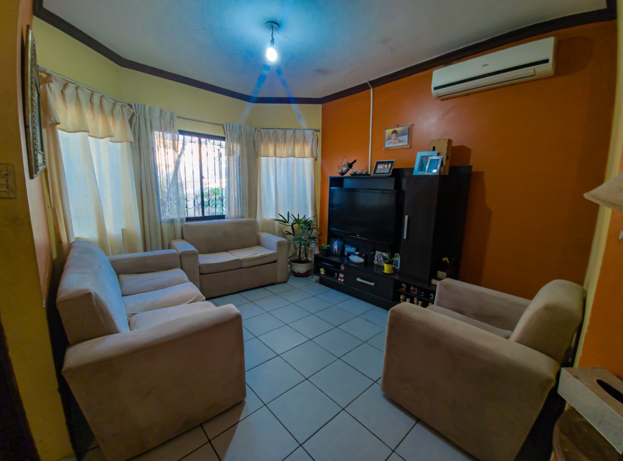 Casa en VentaZona sur barrio urb Palma real santos dumont 6to anillo Foto 10