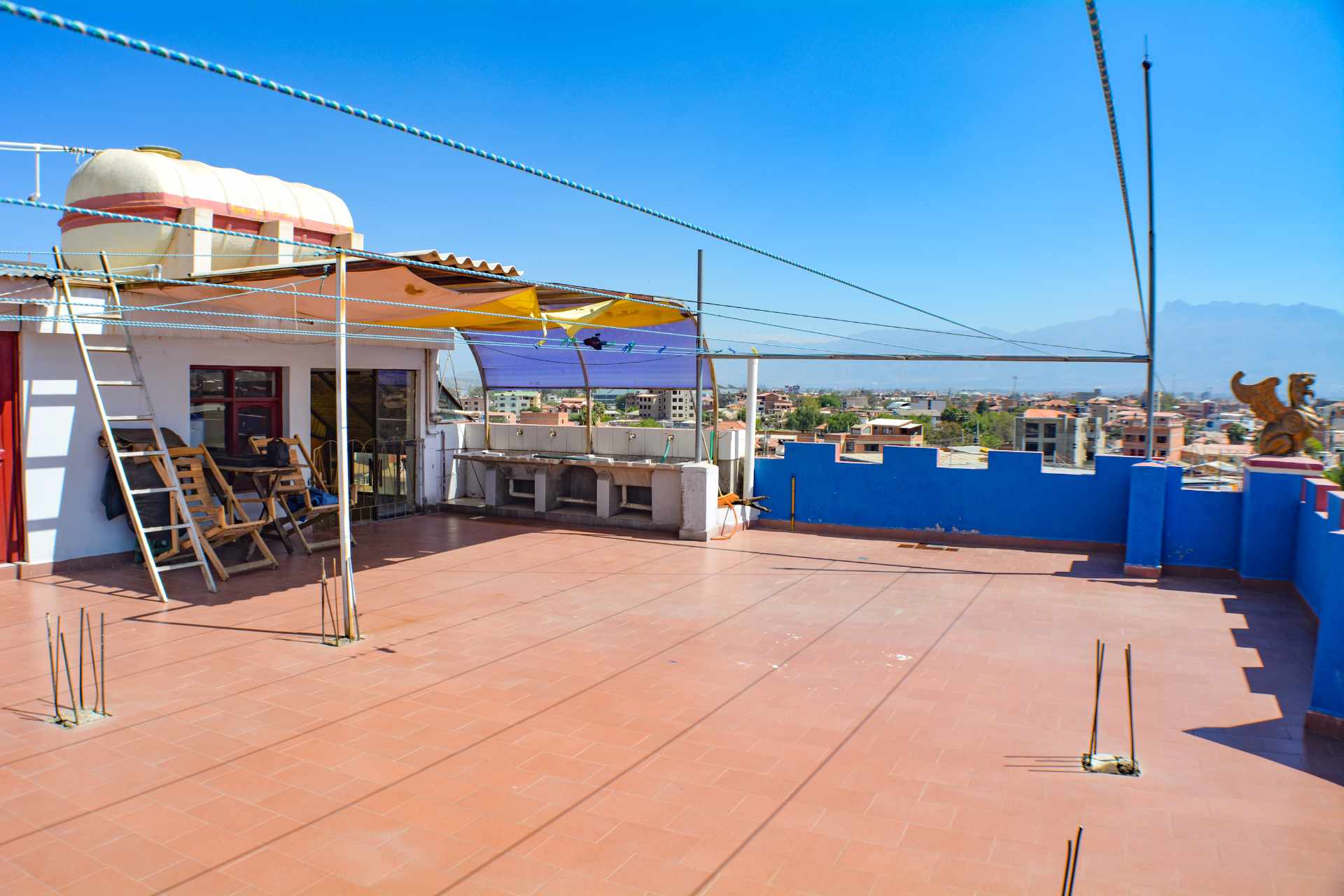 Edificio en VentaAv. Ingavi Zona Chimba Foto 20