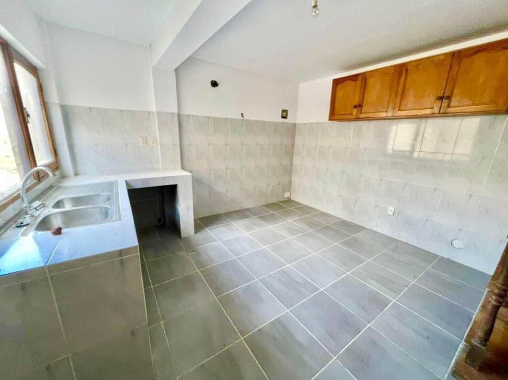 Departamento en AnticréticoBonito departamento en ANTICRETICO COTA COTA CALLE 35 2 dormitorios 1 baños 1 parqueos Foto 5