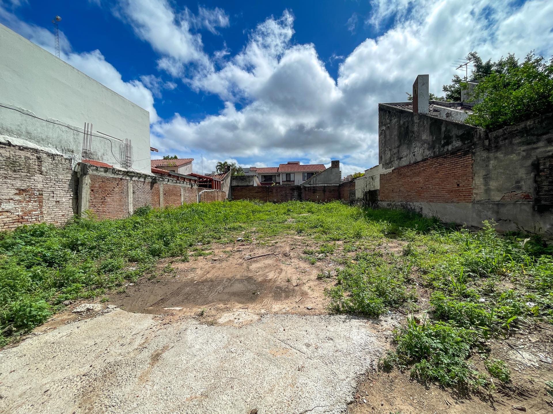 En Alquiler a $us 650 Foto 5