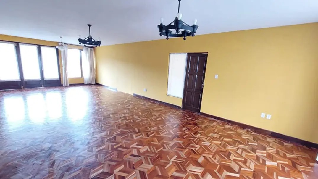 Casa en Seguencoma en La Paz 4 dormitorios 3 baños  Foto 5