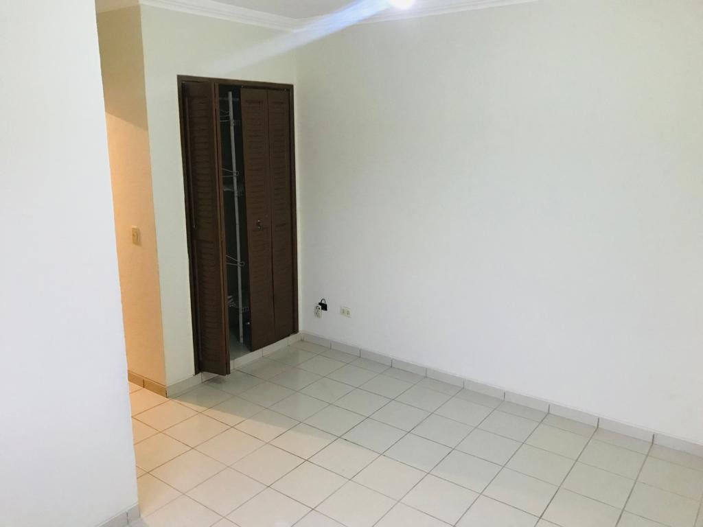 Departamento en VentaZona Oeste, 4to anillo Av Radial 19 Cond Hamburgo 2 dormitorios 2 baños  Foto 6