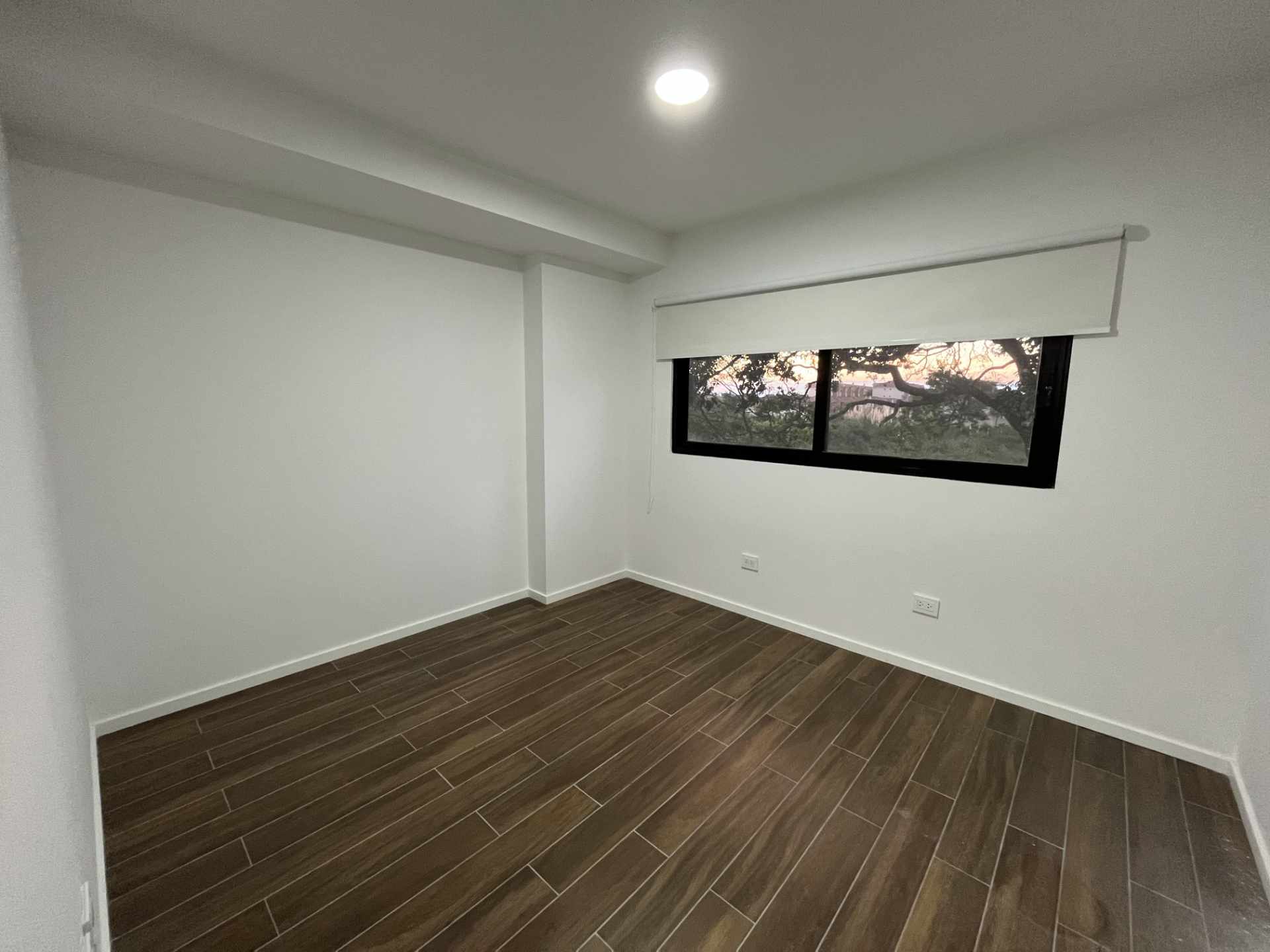 Departamento en AlquilerAv. Banzer 8vo Anillo - Remanso 4 dormitorios 3 baños 2 parqueos Foto 11