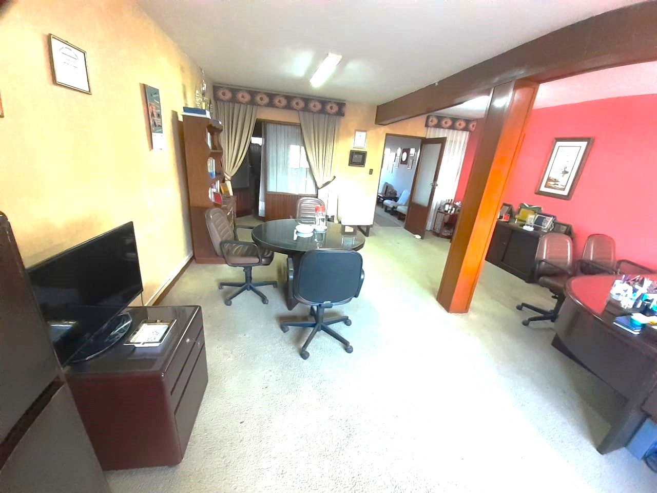Casa en VentaCASA Y CANAL  EN VENTA -  SANTA CRUZ, BOLIVIA    
 9 dormitorios 4 baños 3 parqueos Foto 21