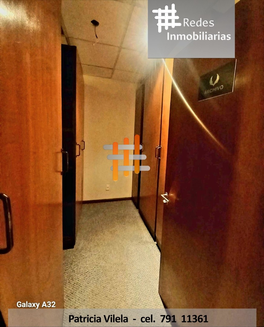 Oficina en Alquiler𝗢𝗙𝗜𝗖𝗜𝗡𝗔 𝗘𝗠𝗣𝗥𝗘𝗦𝗔𝗥𝗜𝗔𝗟 𝗗𝗘 𝗟𝗨𝗝𝗢 𝗘𝗡 𝗖𝗔𝗟𝗔𝗖𝗢𝗧𝗢 – 𝗔𝗩. 𝗕𝗔𝗟𝗟𝗜𝗩𝗜Á𝗡  10 dormitorios 6 baños 2 parqueos Foto 9