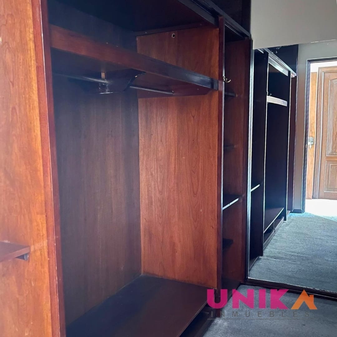 Departamento en AlquilerHermoso Penthouse Duplex Semi Amueblado, con lindas vista , Calacoto  3 dormitorios 4 baños 2 parqueos Foto 28