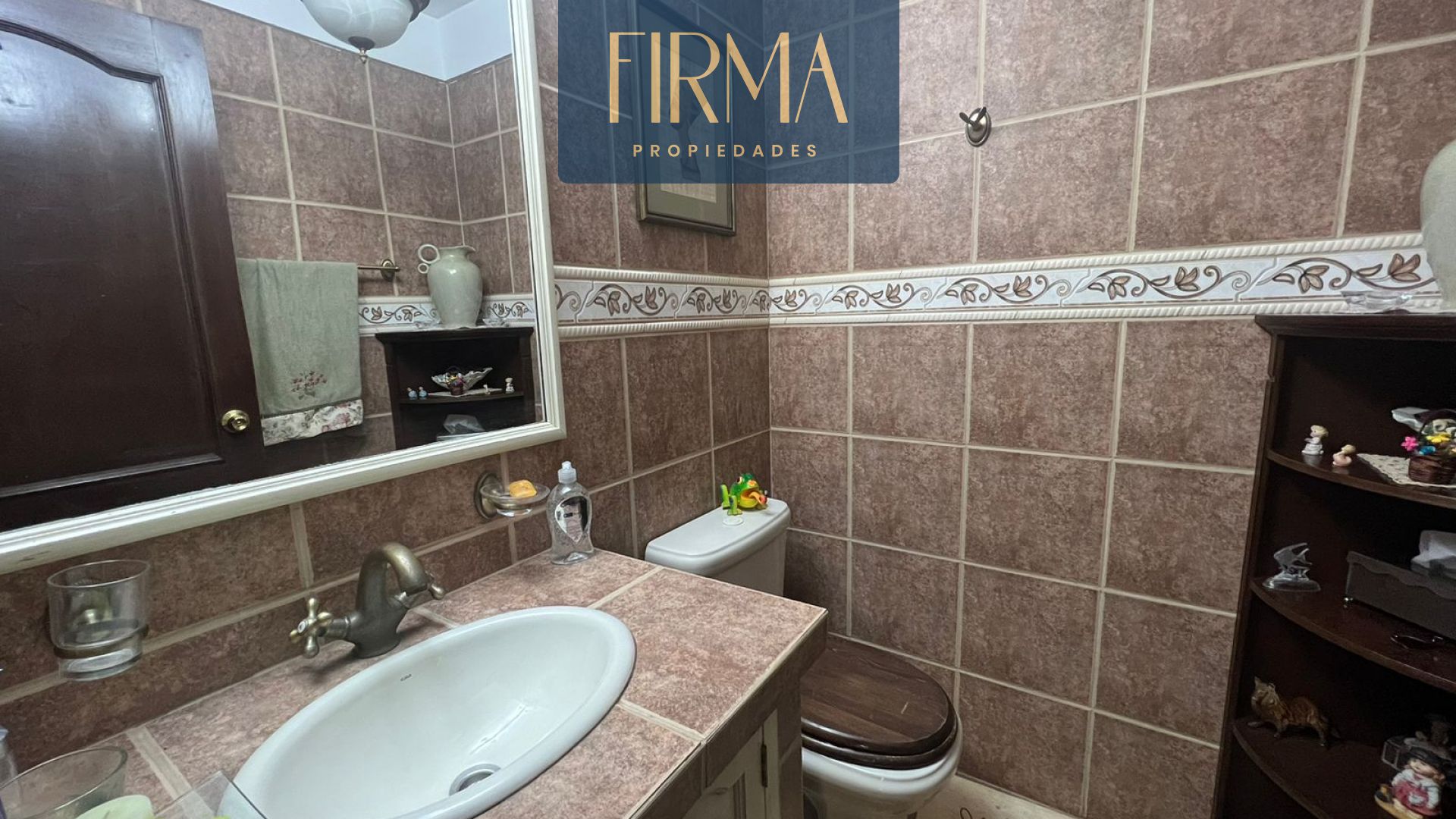 Departamento en AnticréticoDEPARTAMENTO DUPLEX EN ANTICRETICO EN COTA COTA 4 dormitorios 5 baños 1 parqueos Foto 2