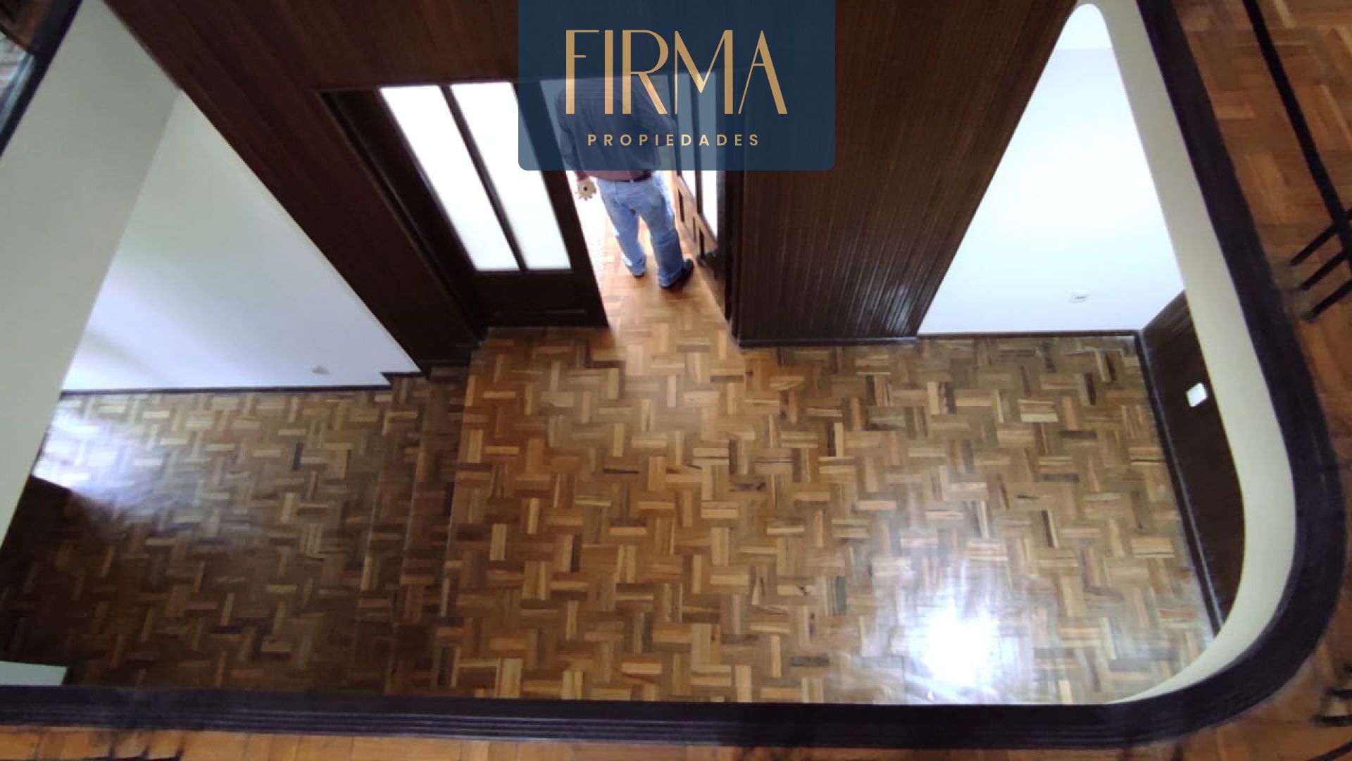 Casa en Achumani en La Paz 4 dormitorios 4 baños 2 parqueos Foto 23